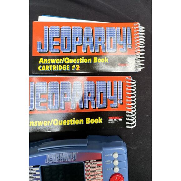 1995 Jeopardy Handheld Game Tiger Electronics Tested 2 Cartridge & Books -A75 - Picture 3 of 9